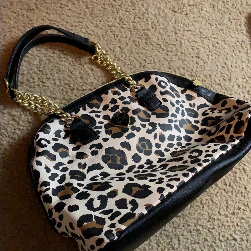Betsey Johnson leopard purse new without tags.